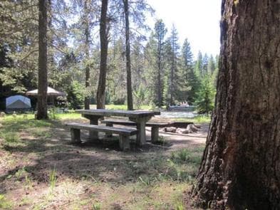 HELLS CROSSING CAMPGROUND