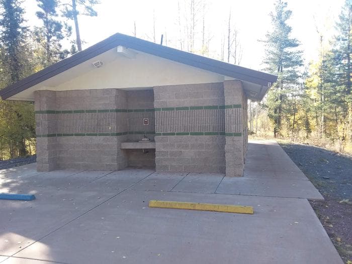 Apache Trout Campground showers