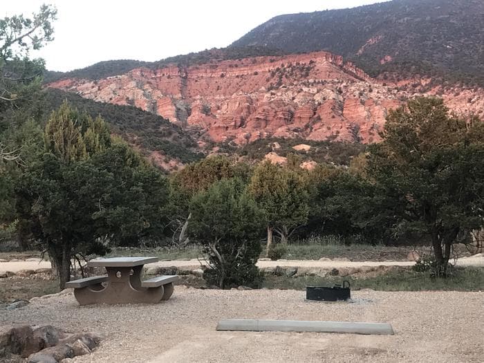 Typical view from campsites in the Pyramid Ridge Campground