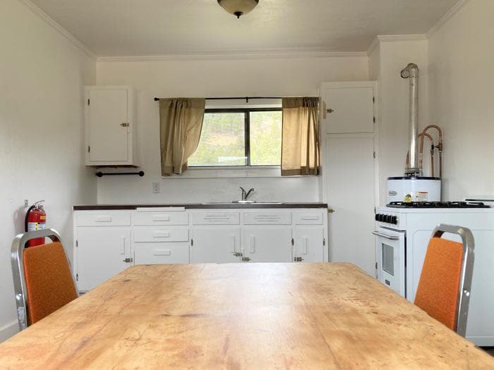 The kitchen of Orange Olsen Cabin