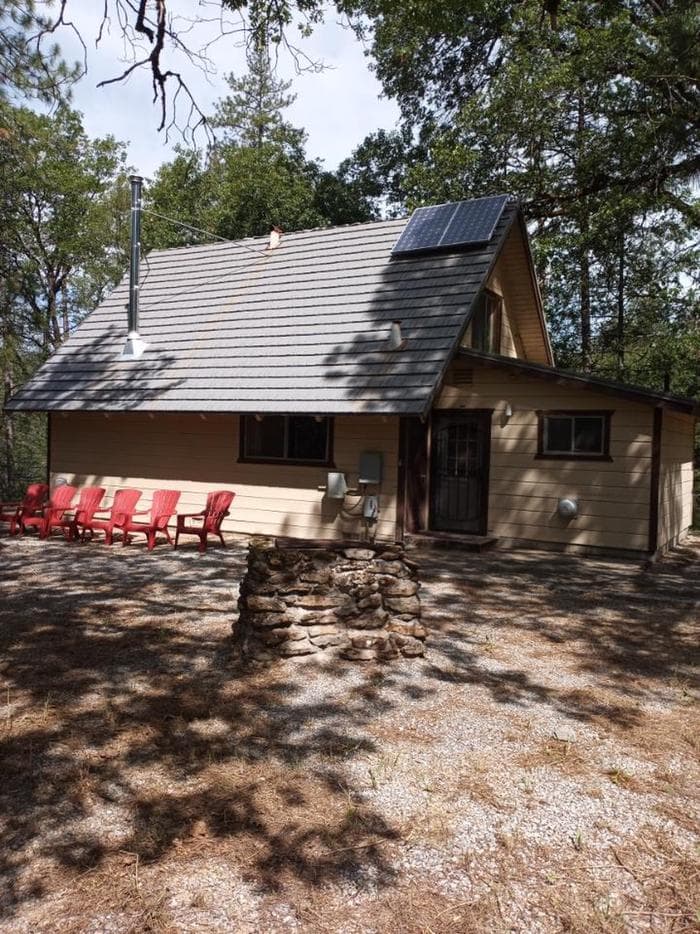 A photo of facility HIRZ CABIN with Shade