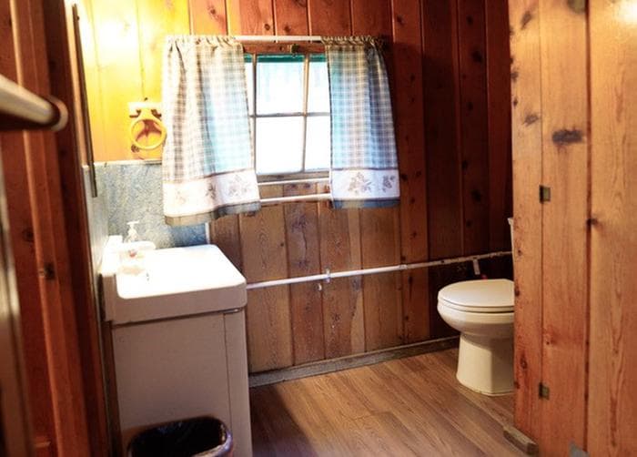Bathroom at Caldwell Cabin