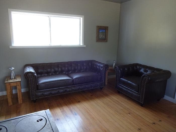 Mt Terrill living room/kitchen