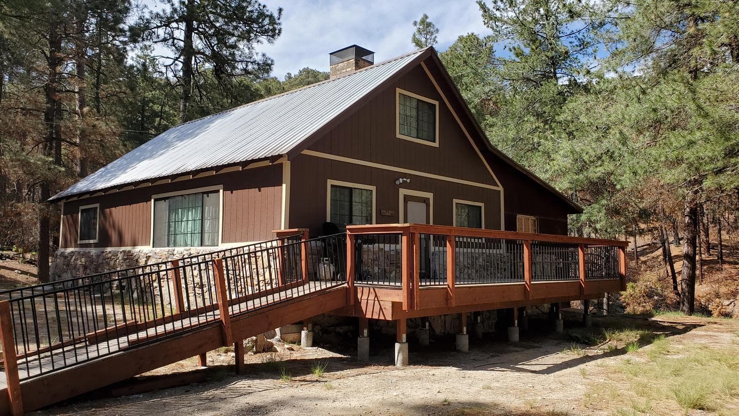 Outdoor front of Sollers Cabin