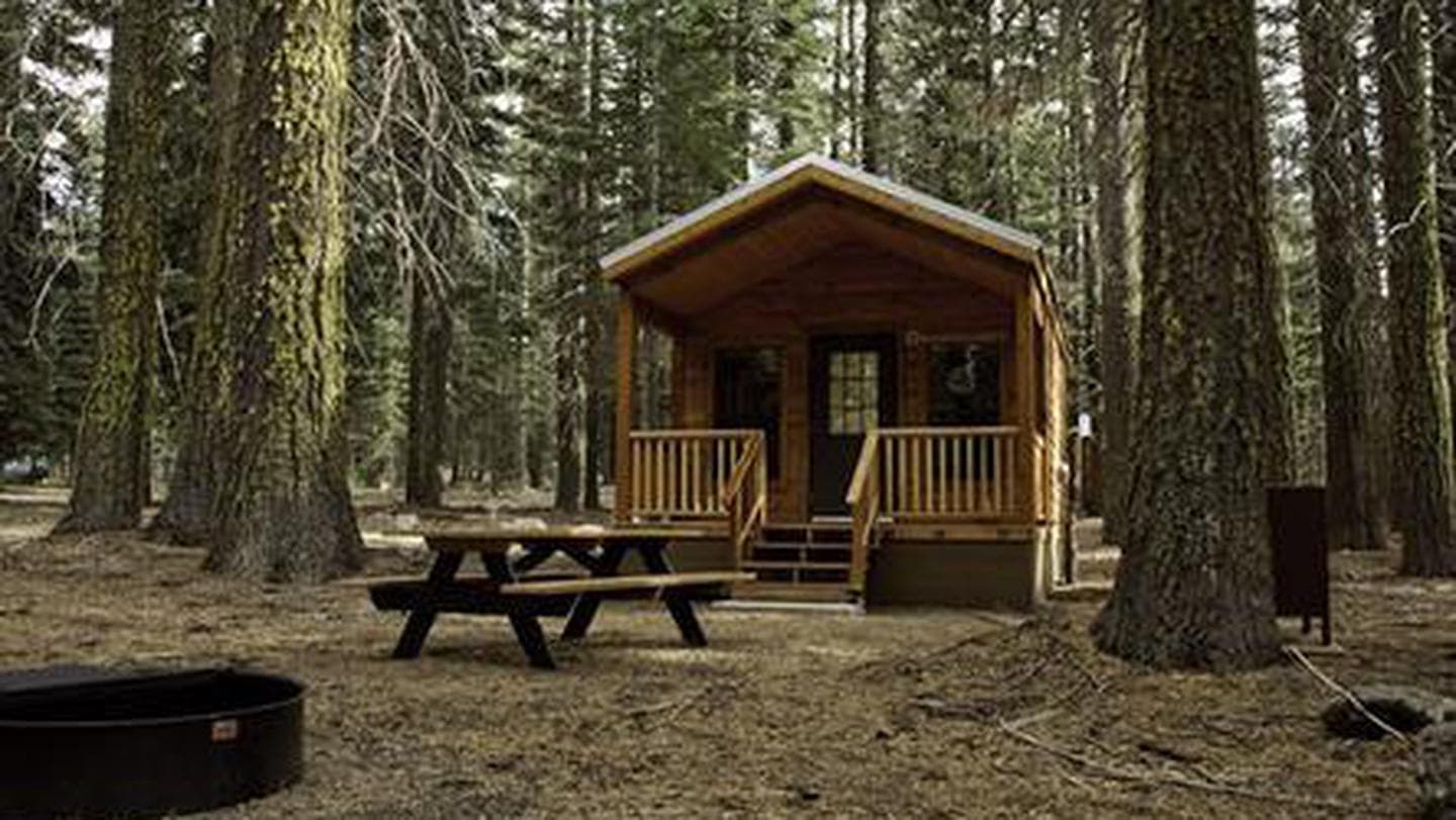 Manzanita Lake Camping Cabins (CA)