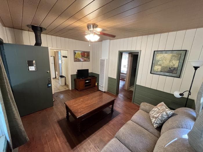 SLY GUARD CABIN- Living Room